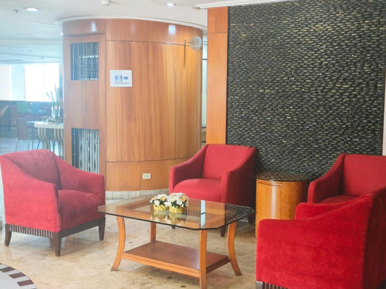 Pearl Manila Hotel Экстерьер фото