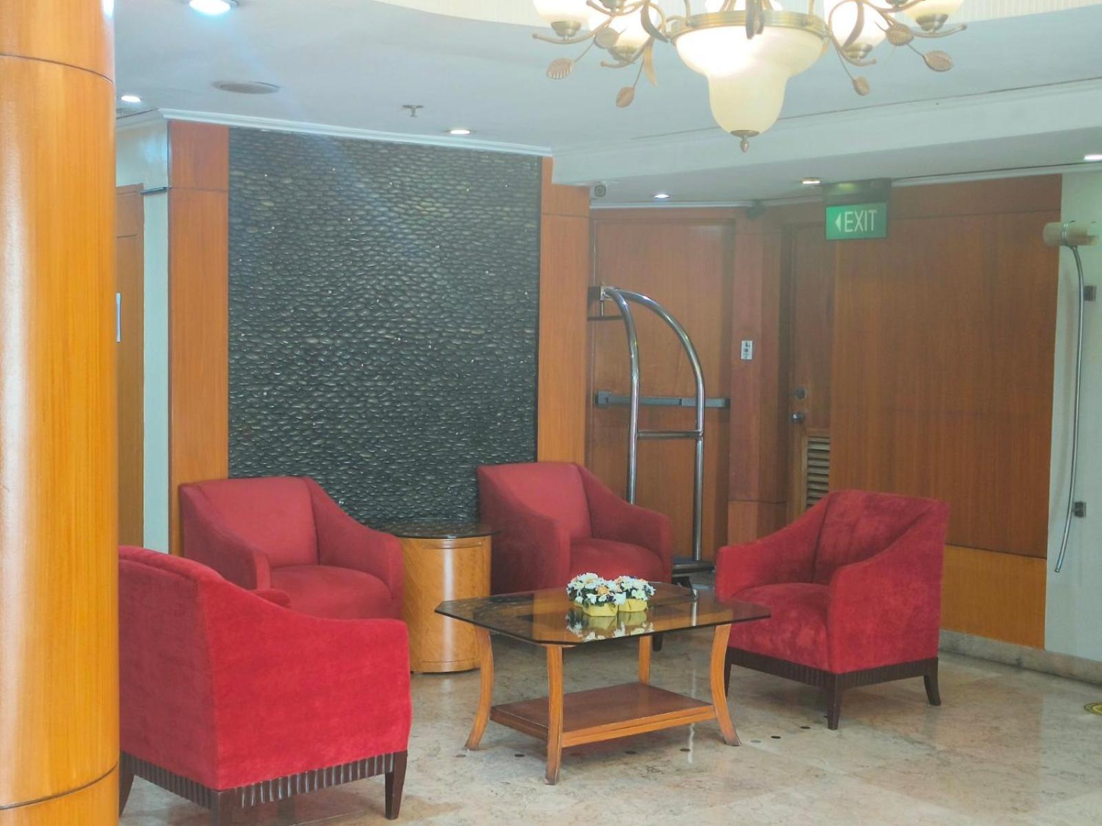 Pearl Manila Hotel Экстерьер фото